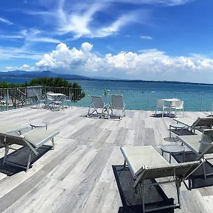 Ca' Serena 3*, Sirmione Olaszország