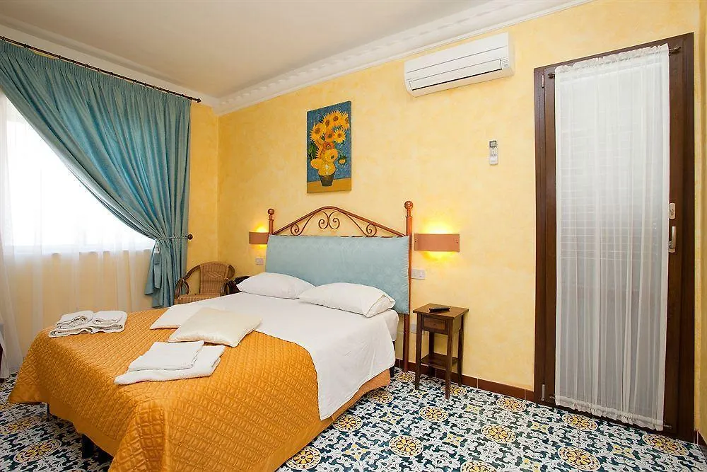 チーニジ クネシアス B＆B Bed & Breakfast