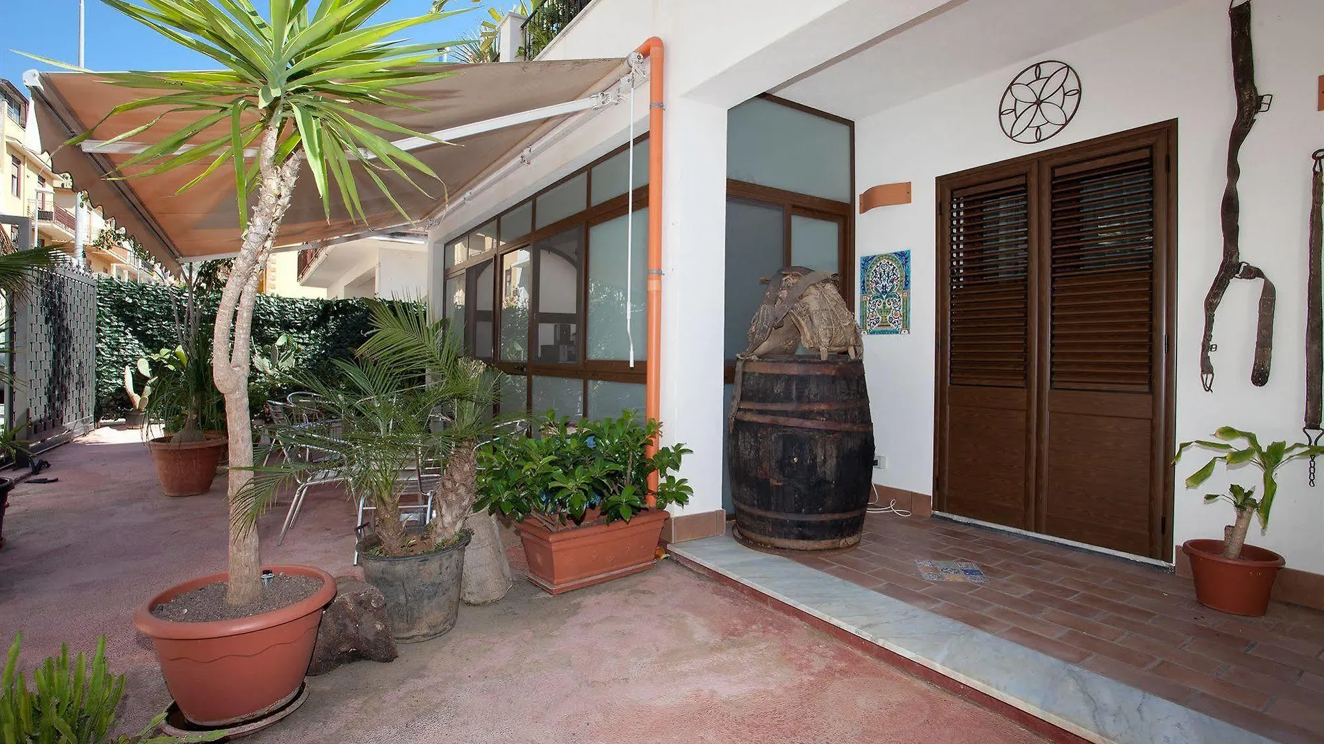 チーニジ クネシアス B＆B Bed & Breakfast