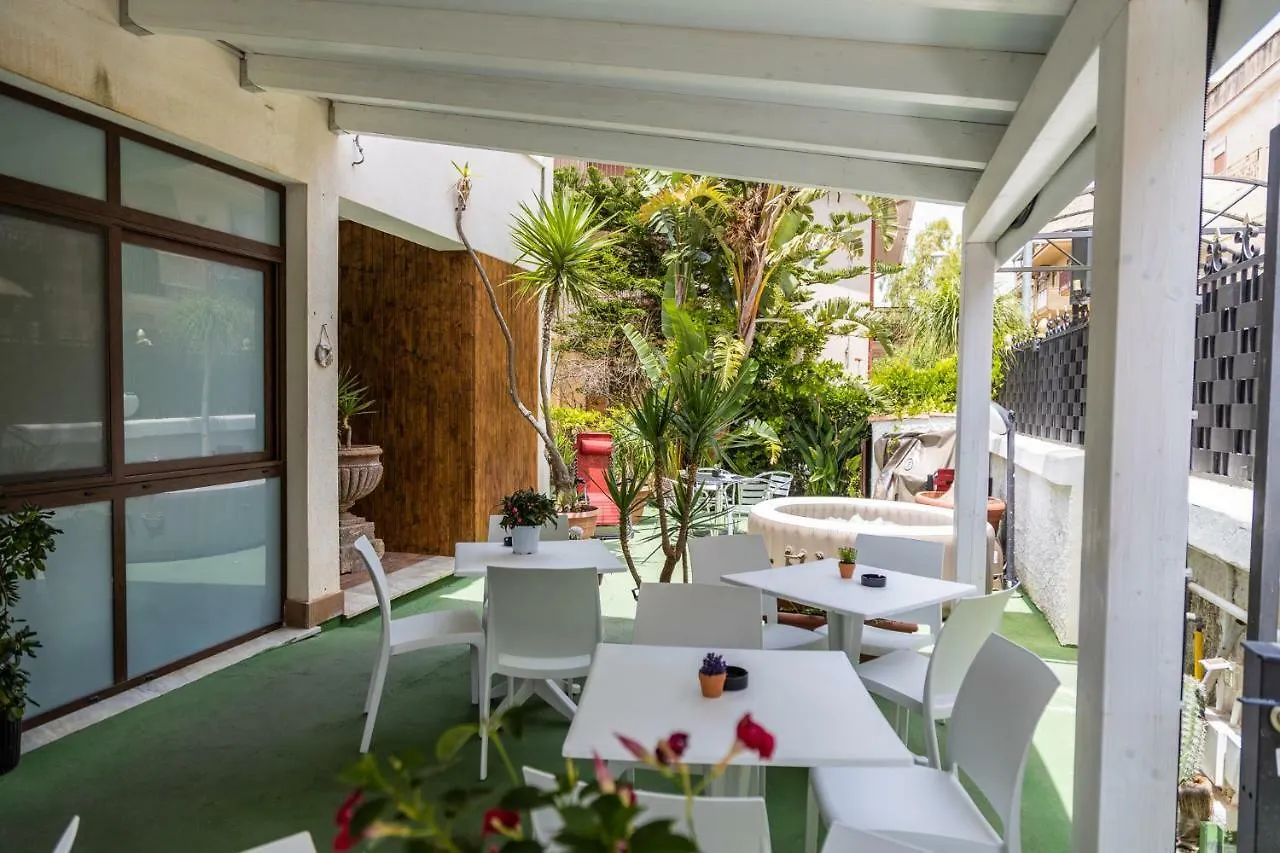 チーニジ クネシアス B＆B Bed & Breakfast